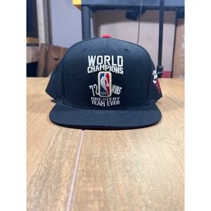 Mitchell & Ness Chicago Bulls NBA World Champions Snapback Hat Cap‎
